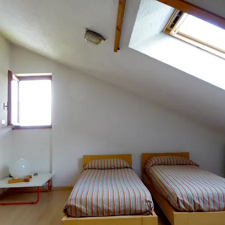 Flat Apartment *